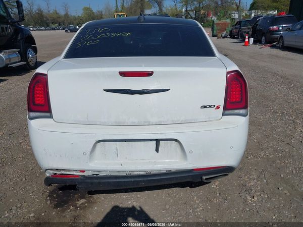2018 CHRYSLER 300 300S AWD — I119