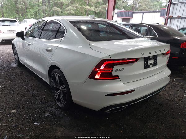 2022 VOLVO S60 B5 INSCRIPTION