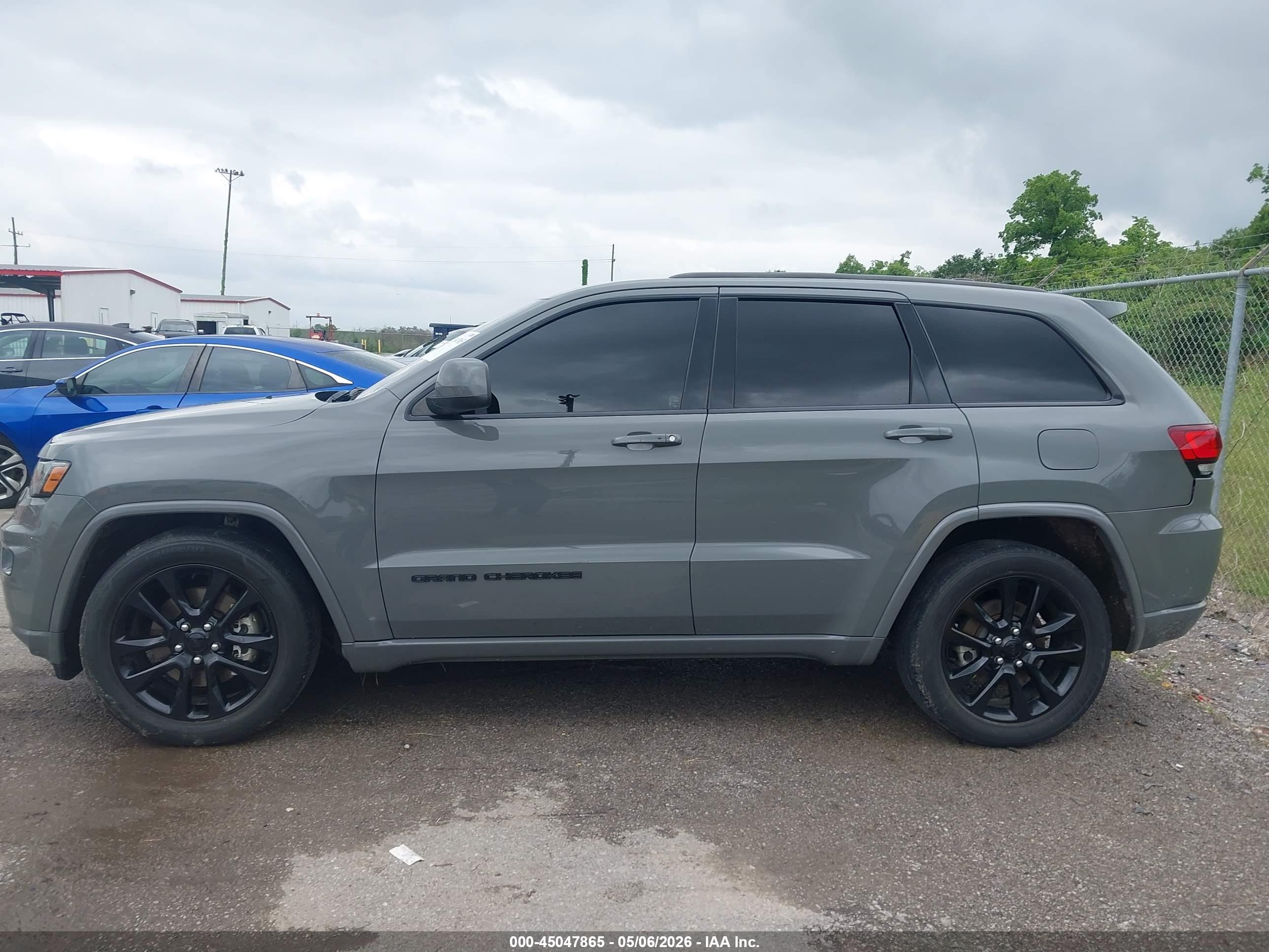 2021 JEEP GRAND CHEROKEE LAREDO X 4X2