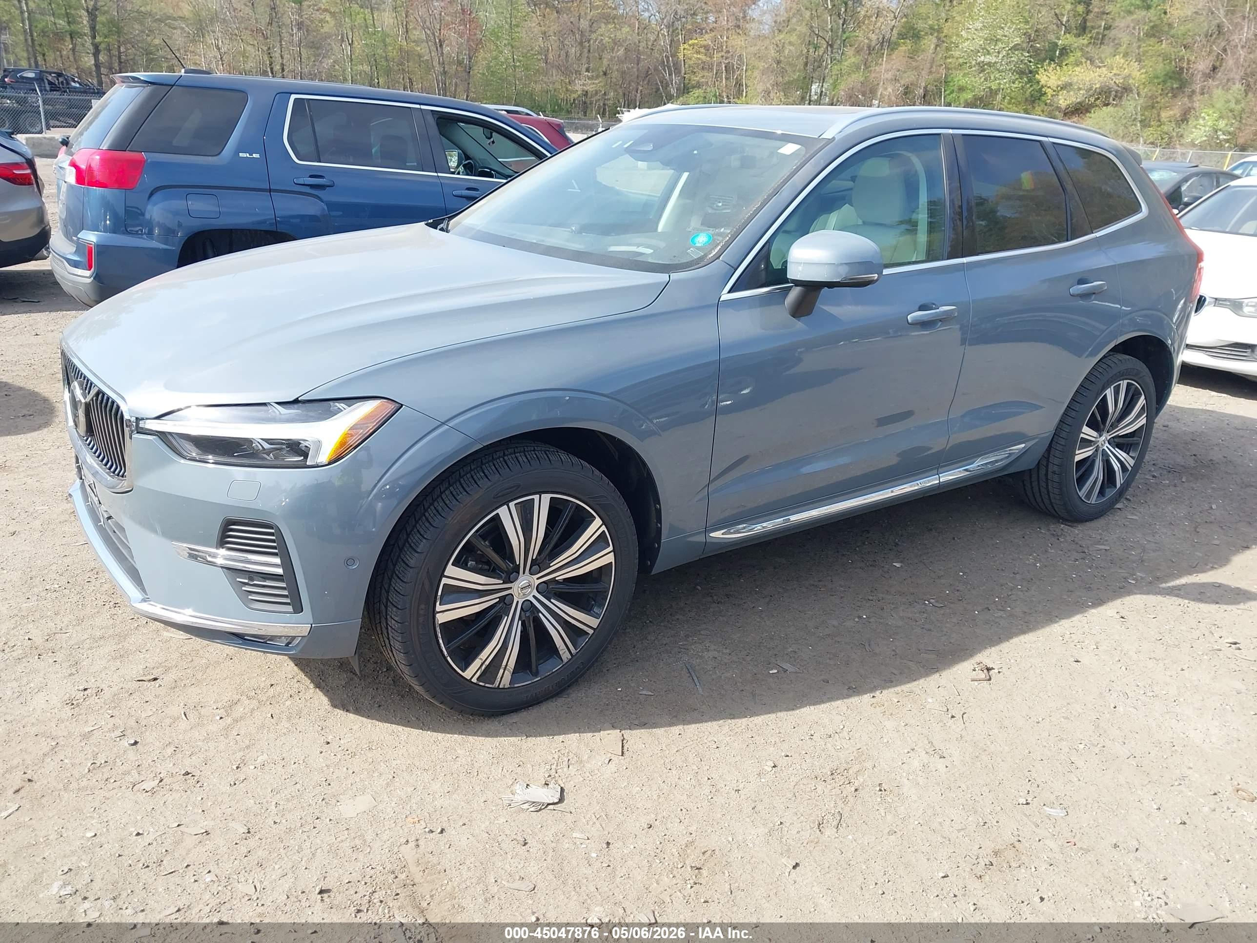 2022 VOLVO XC60 B5 INSCRIPTION