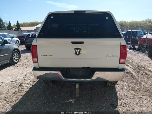 2016 RAM 1500 SLT