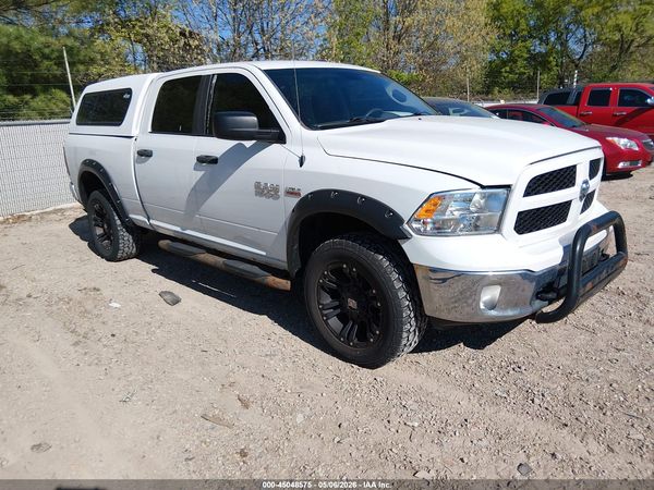 2016 RAM 1500 SLT