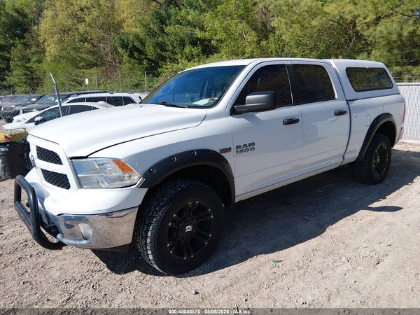 2016 RAM 1500 SLT