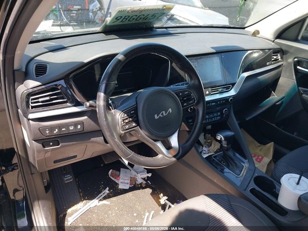 2022 KIA NIRO LXS