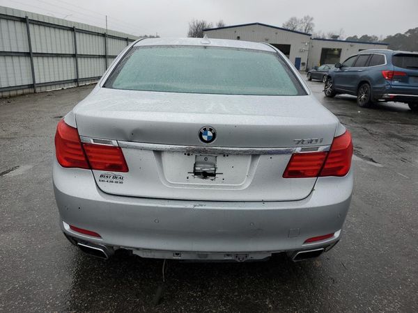 2012 BMW 750