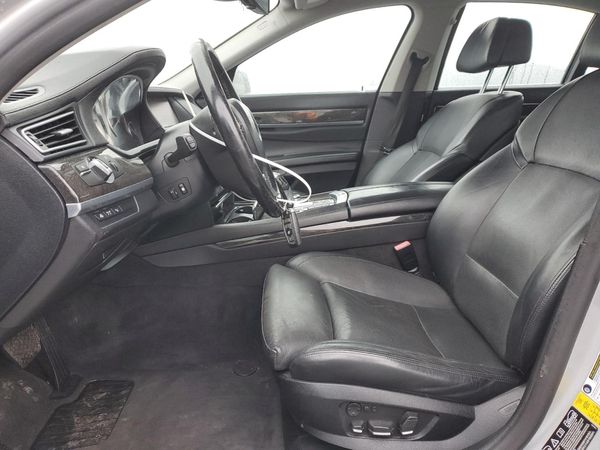 2012 BMW 750