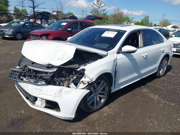 2018 VOLKSWAGEN PASSAT — I2