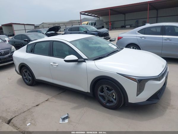 2026 KIA K4 LXS