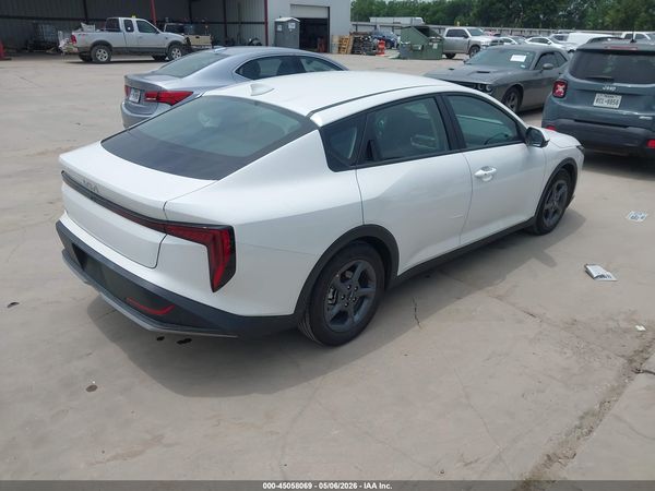 2026 KIA K4 LXS