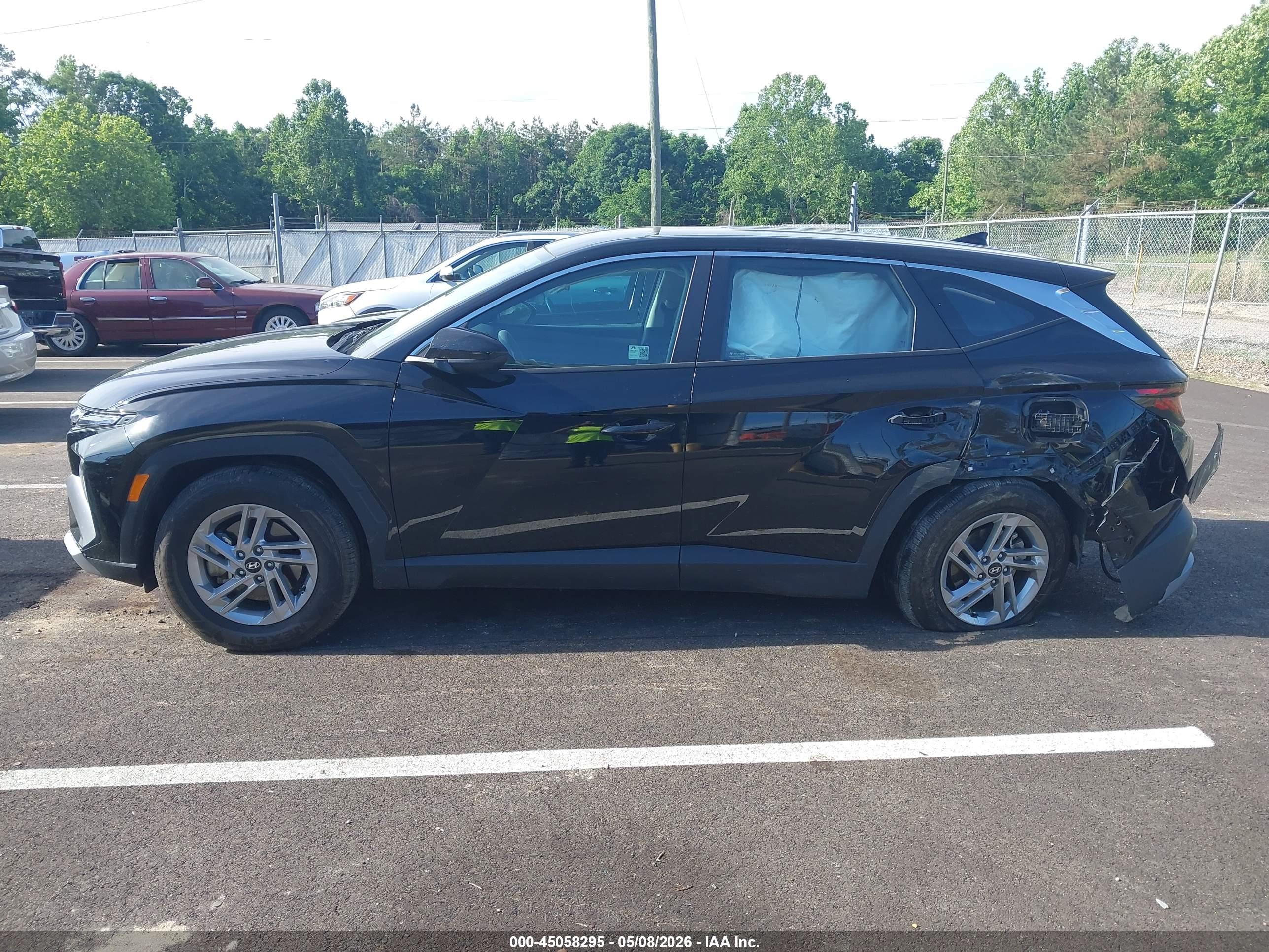 2025 HYUNDAI TUCSON SE
