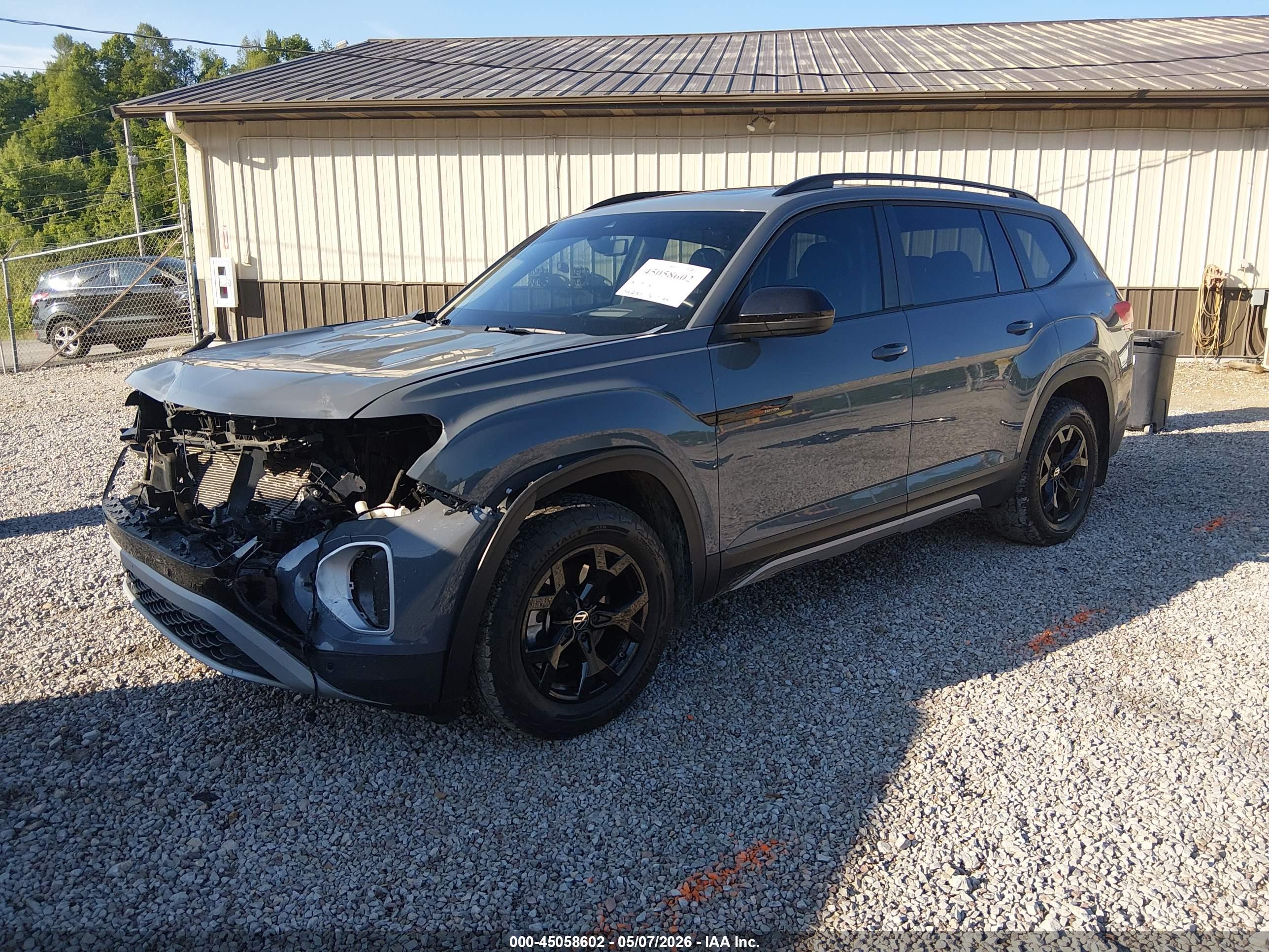 2024 VOLKSWAGEN ATLAS 2.0T PEAK EDITION SEL — I2