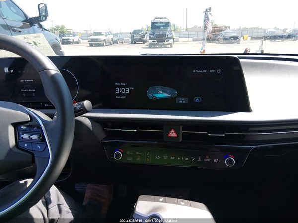2024 KIA EV6 LIGHT