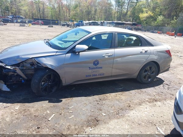 2022 HYUNDAI ELANTRA SEL