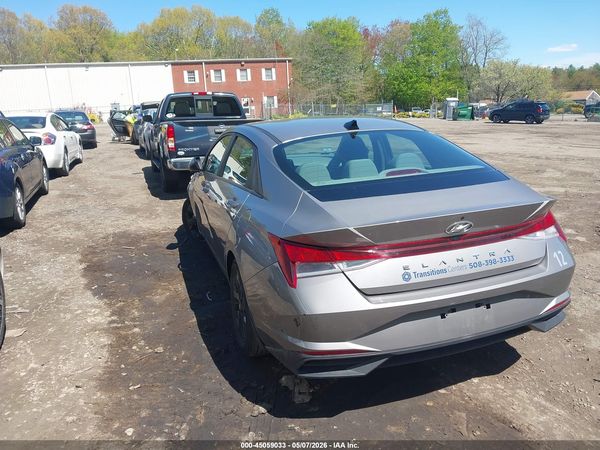 2022 HYUNDAI ELANTRA SEL