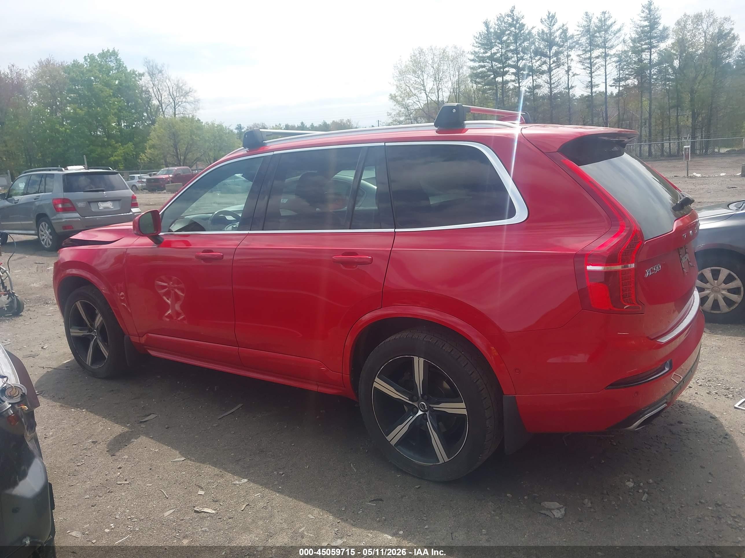 2017 VOLVO XC90 T6 R-DESIGN