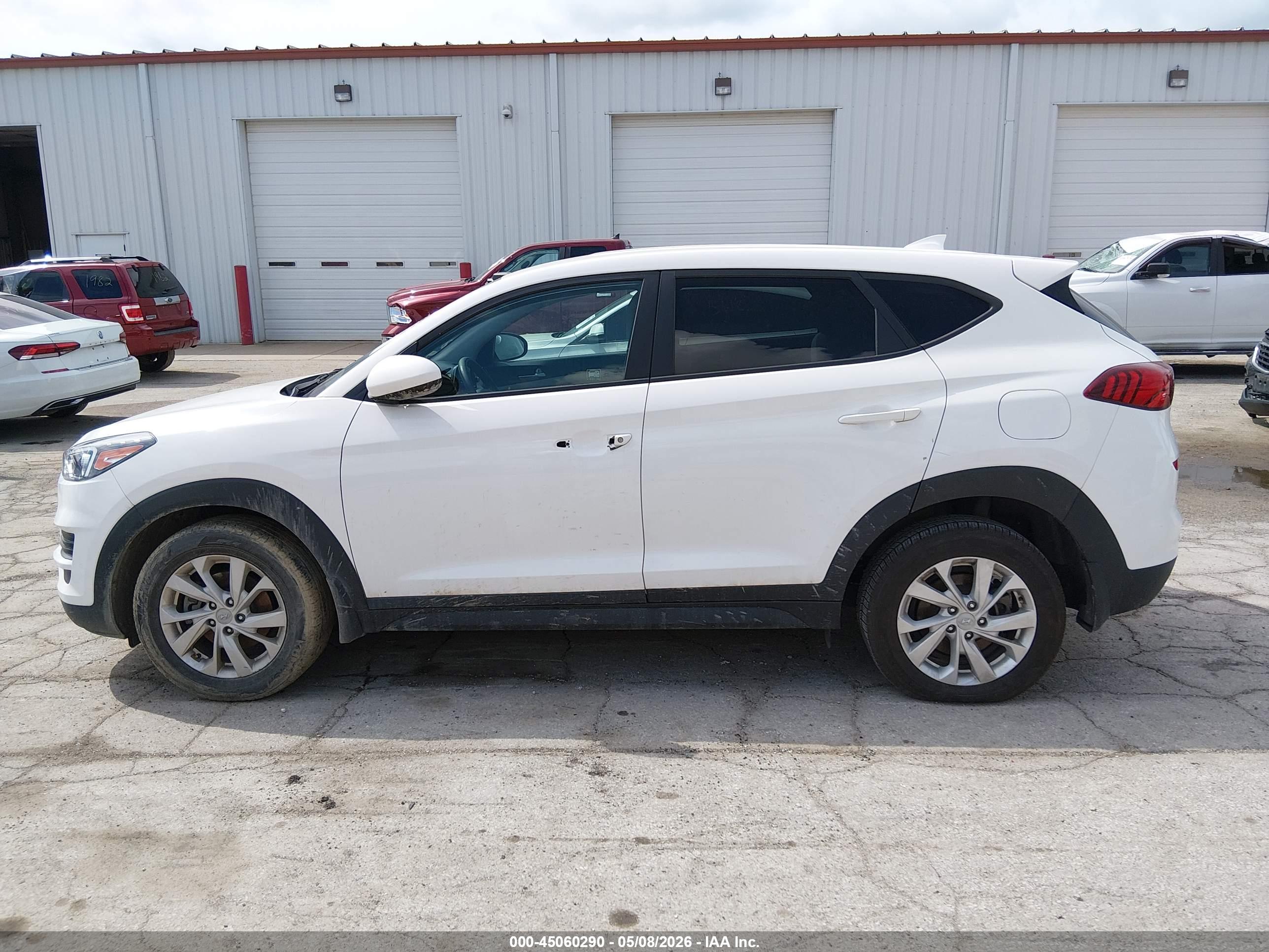 2020 HYUNDAI TUCSON SE