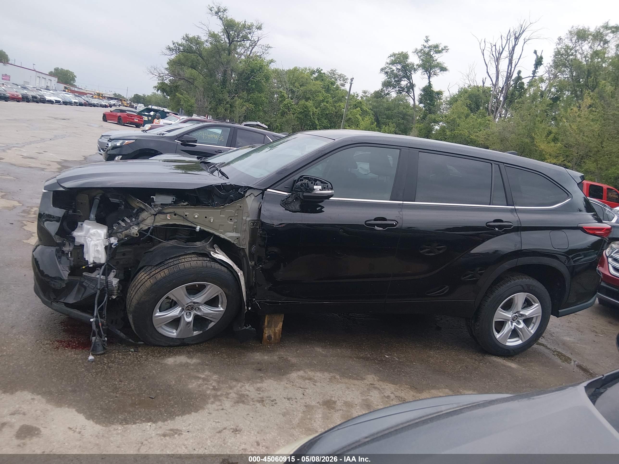 2023 TOYOTA HIGHLANDER HYBRID LE