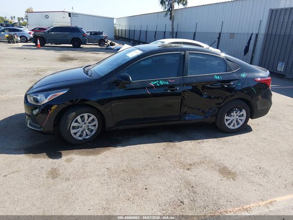 2022 HYUNDAI ACCENT SE
