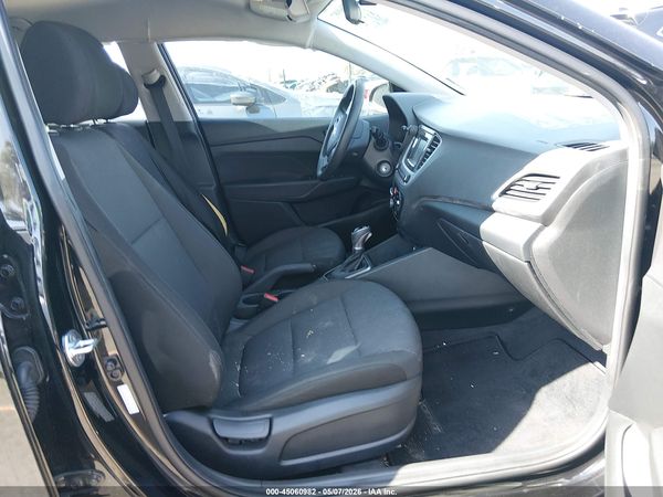 2022 HYUNDAI ACCENT SE