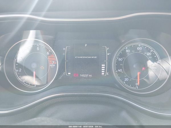 2019 JEEP CHEROKEE LATITUDE FWD