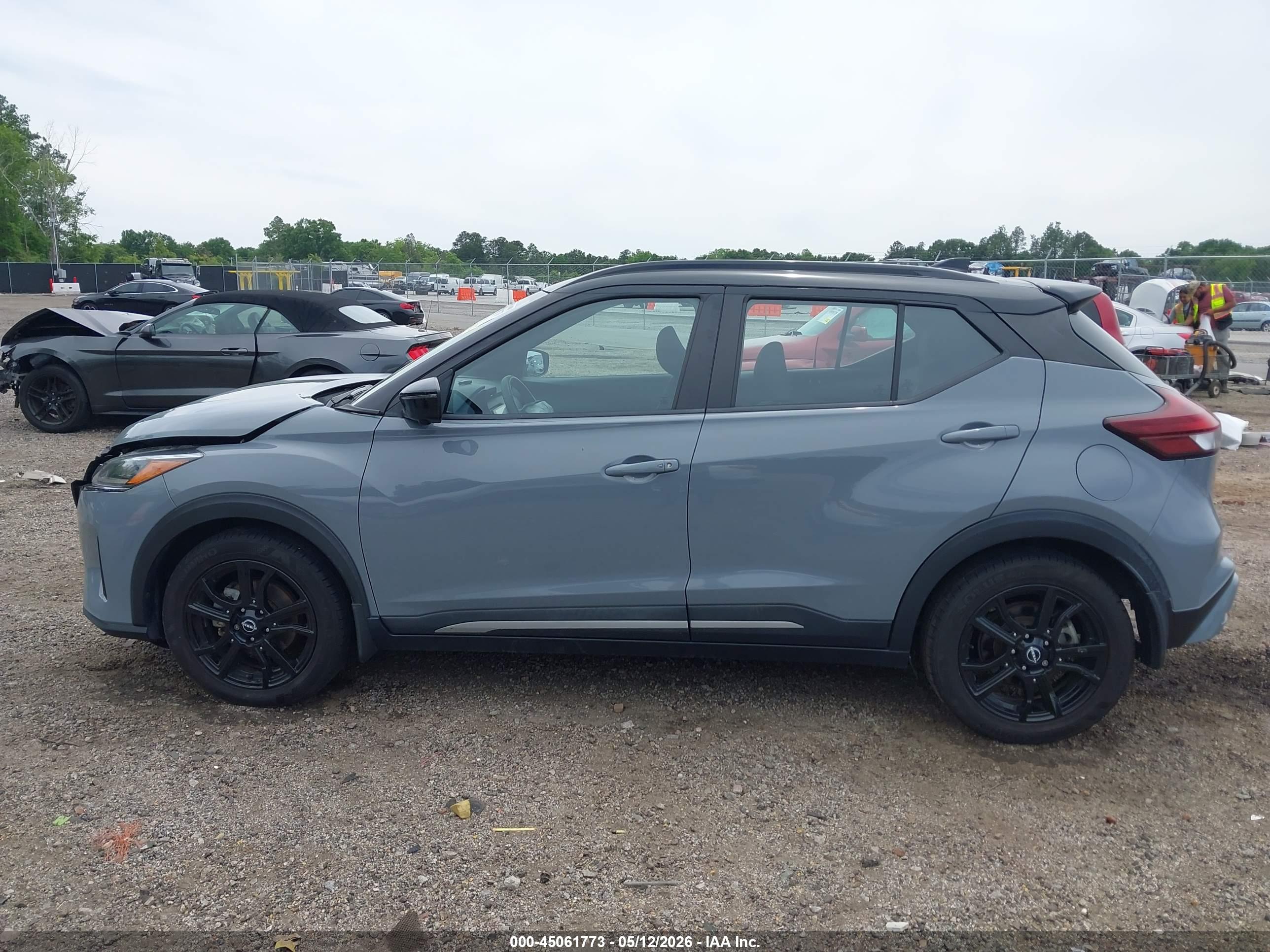 2022 NISSAN KICKS SR XTRONIC CVT