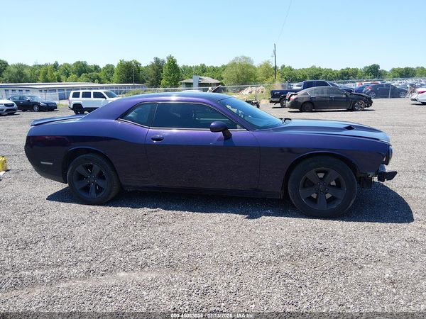 2015 DODGE CHALLENGER SXT