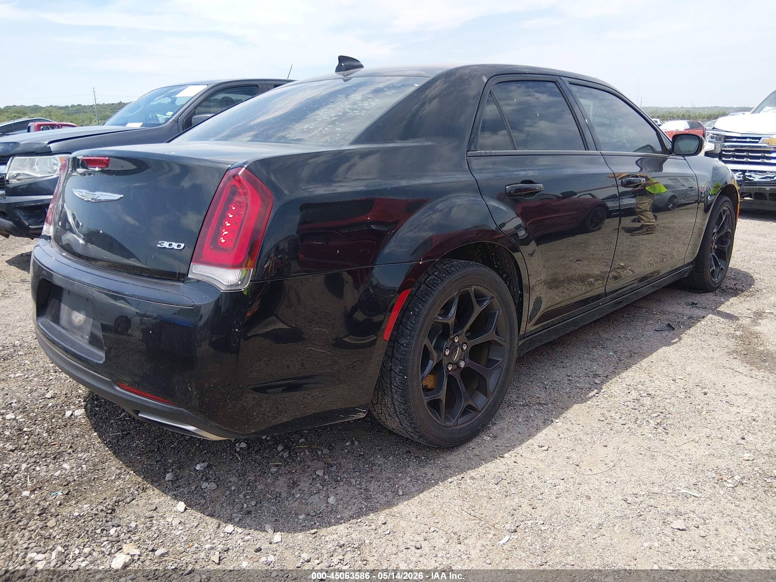 2020 CHRYSLER 300 TOURING — I4