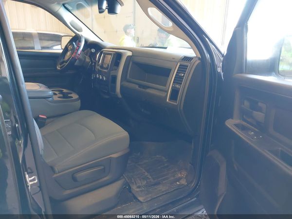 2016 RAM 1500 ST