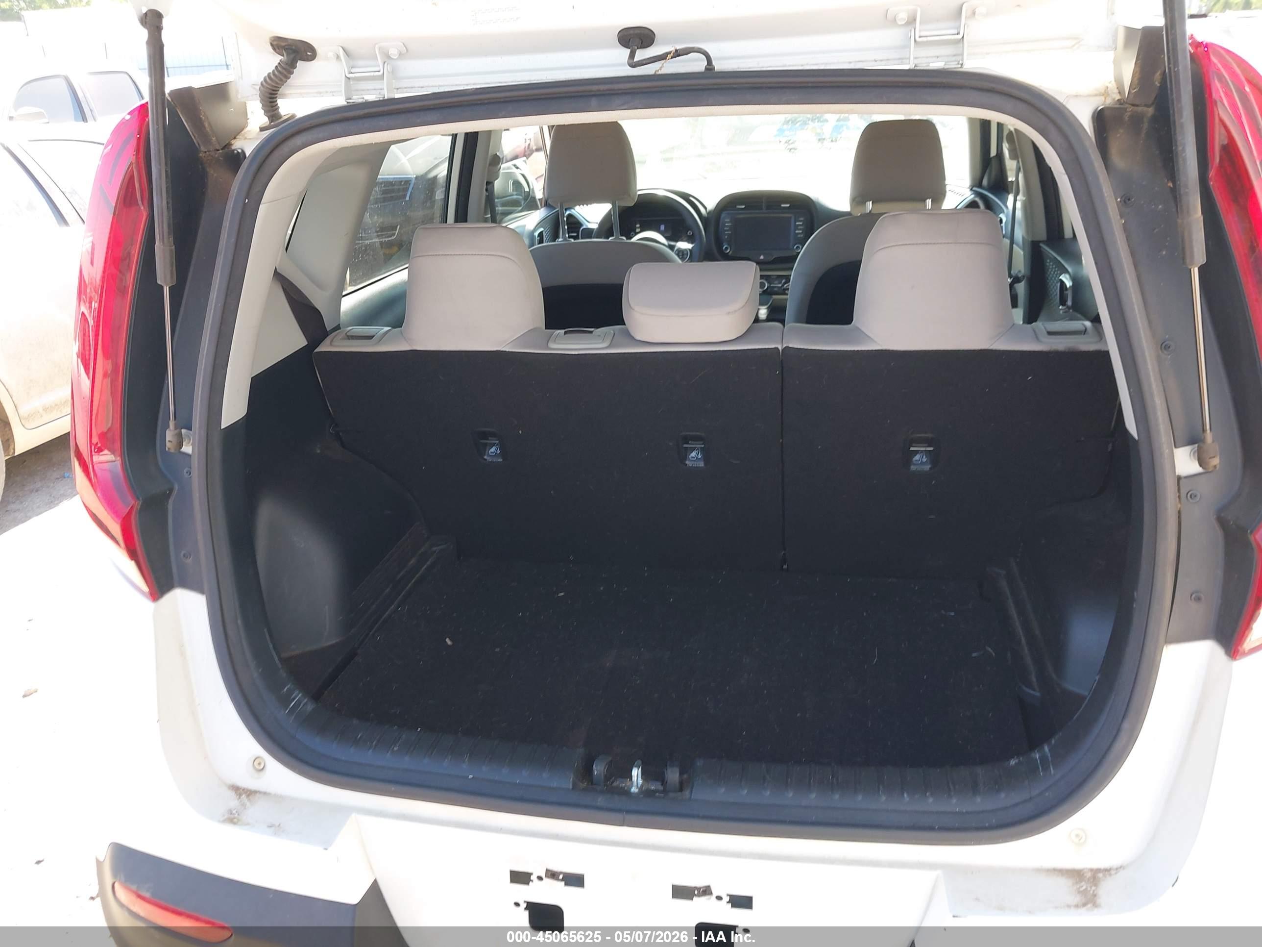 2022 KIA SOUL LX