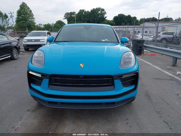 2022 PORSCHE MACAN