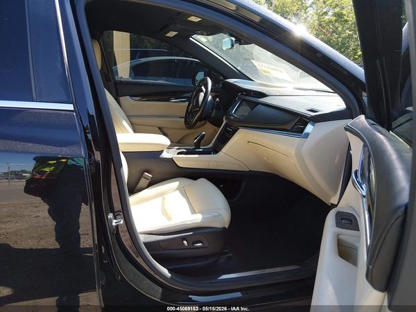 2017 CADILLAC XT5 STANDARD