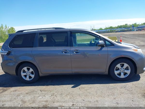 2015 TOYOTA SIENNA LE 8 PASSENGER