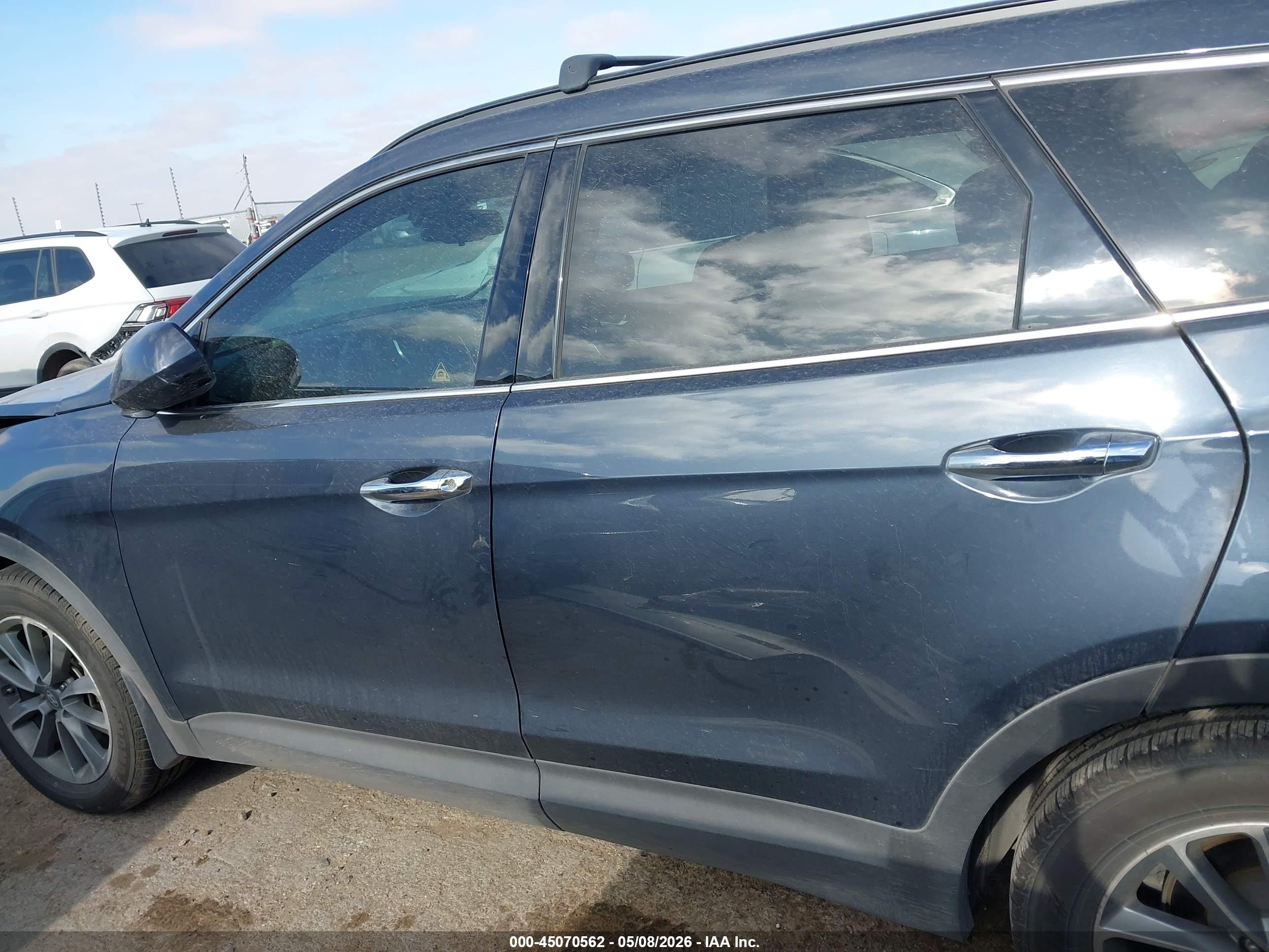 2018 HYUNDAI SANTA FE SE