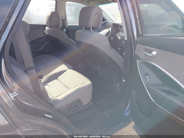 2018 HYUNDAI SANTA FE SE