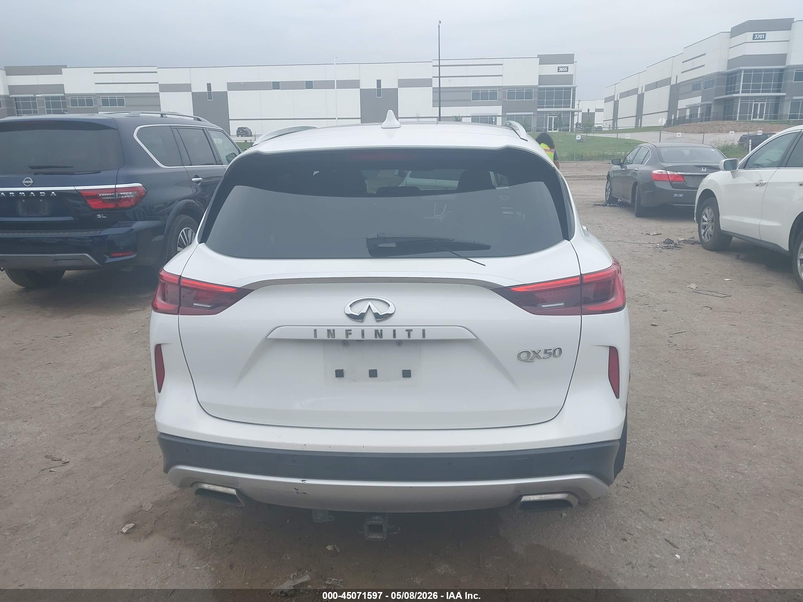 2020 INFINITI QX50 LUXE