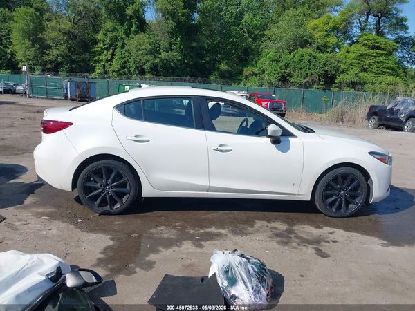 2018 MAZDA MAZDA3 TOURING