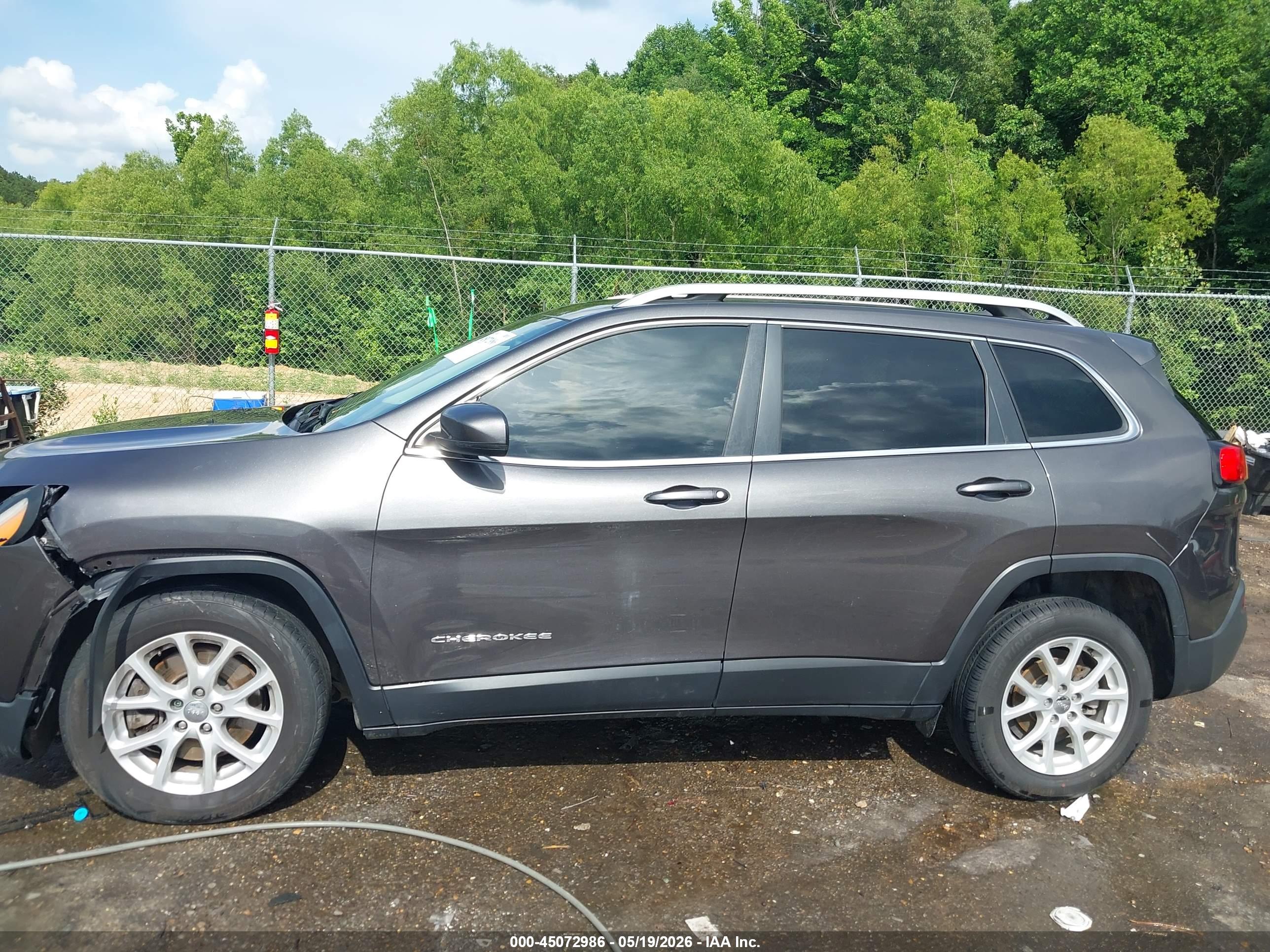 2017 JEEP CHEROKEE LATITUDE FWD