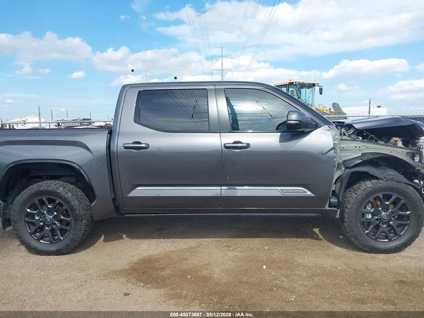 2025 TOYOTA TUNDRA PLATINUM