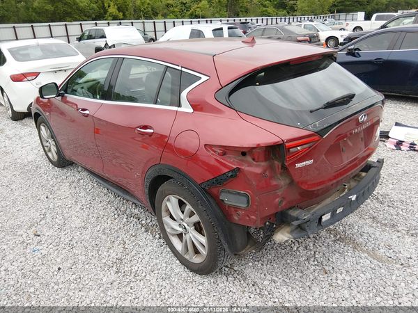 2017 INFINITI QX30
