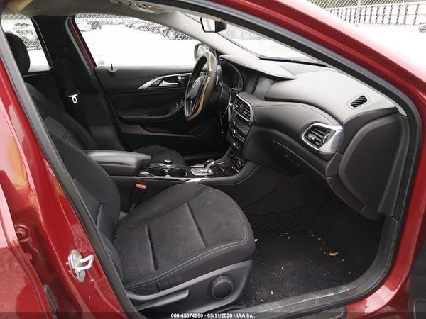 2017 INFINITI QX30