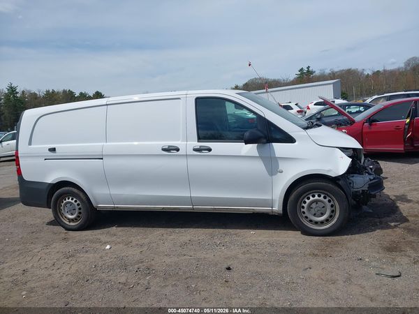 2019 MERCEDES-BENZ METRIS