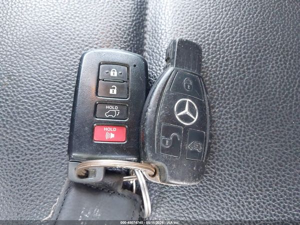 2019 MERCEDES-BENZ METRIS