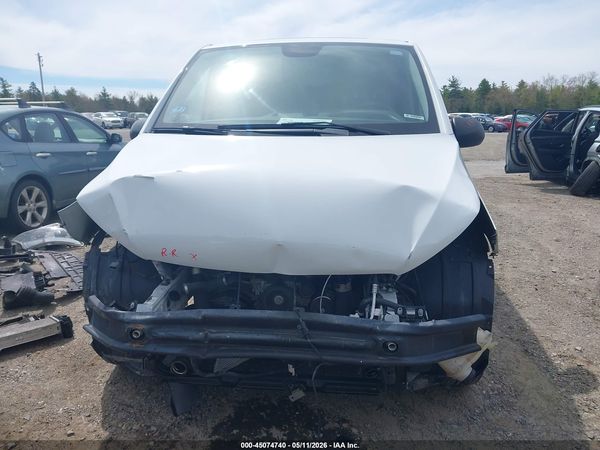 2019 MERCEDES-BENZ METRIS