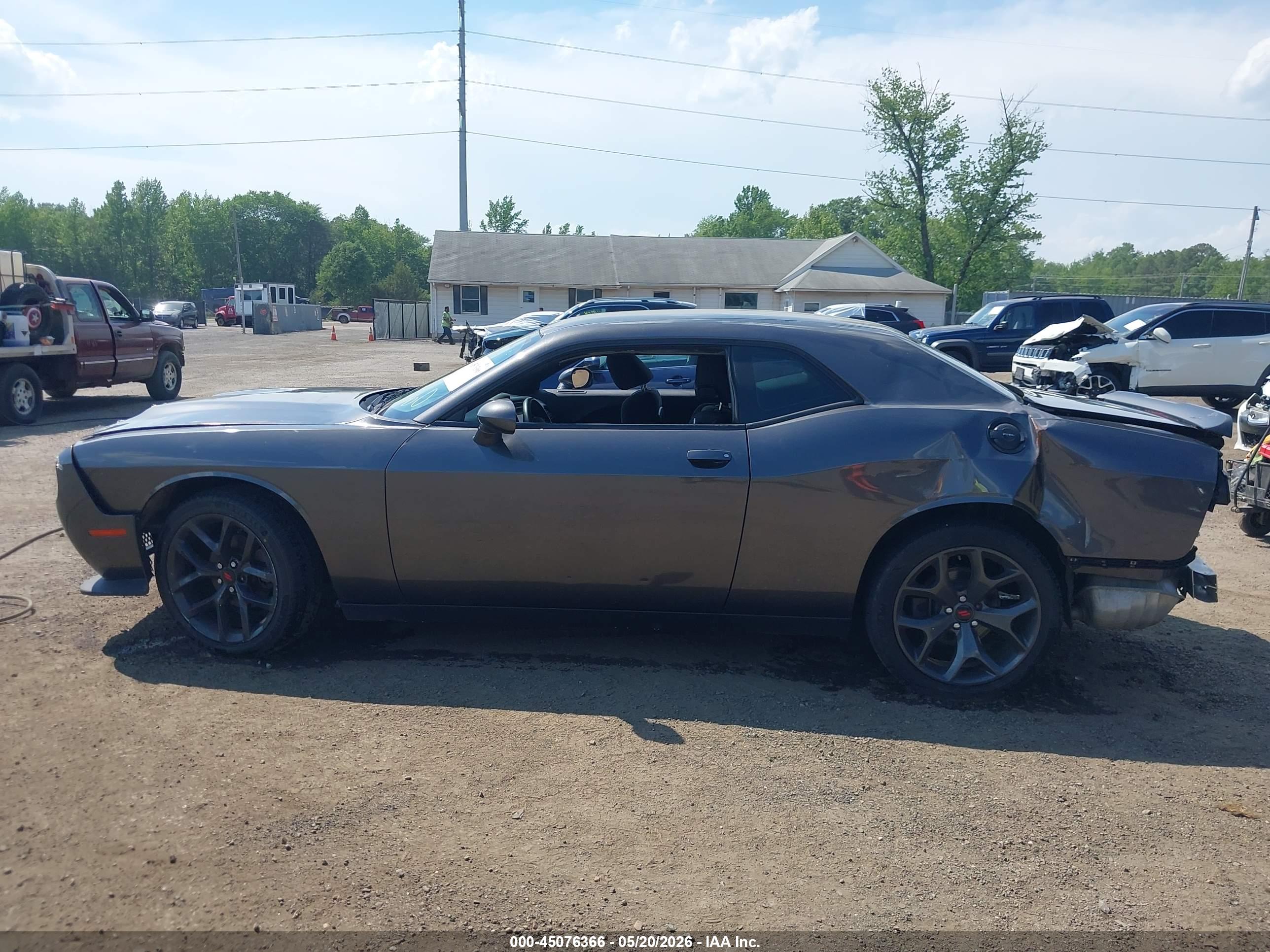2019 DODGE CHALLENGER SXT