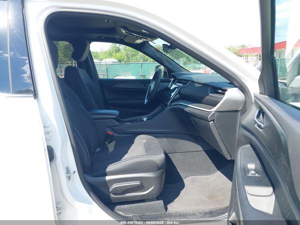 2025 JEEP GRAND CHEROKEE LAREDO X 4X4