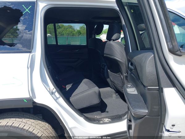 2025 JEEP GRAND CHEROKEE LAREDO X 4X4