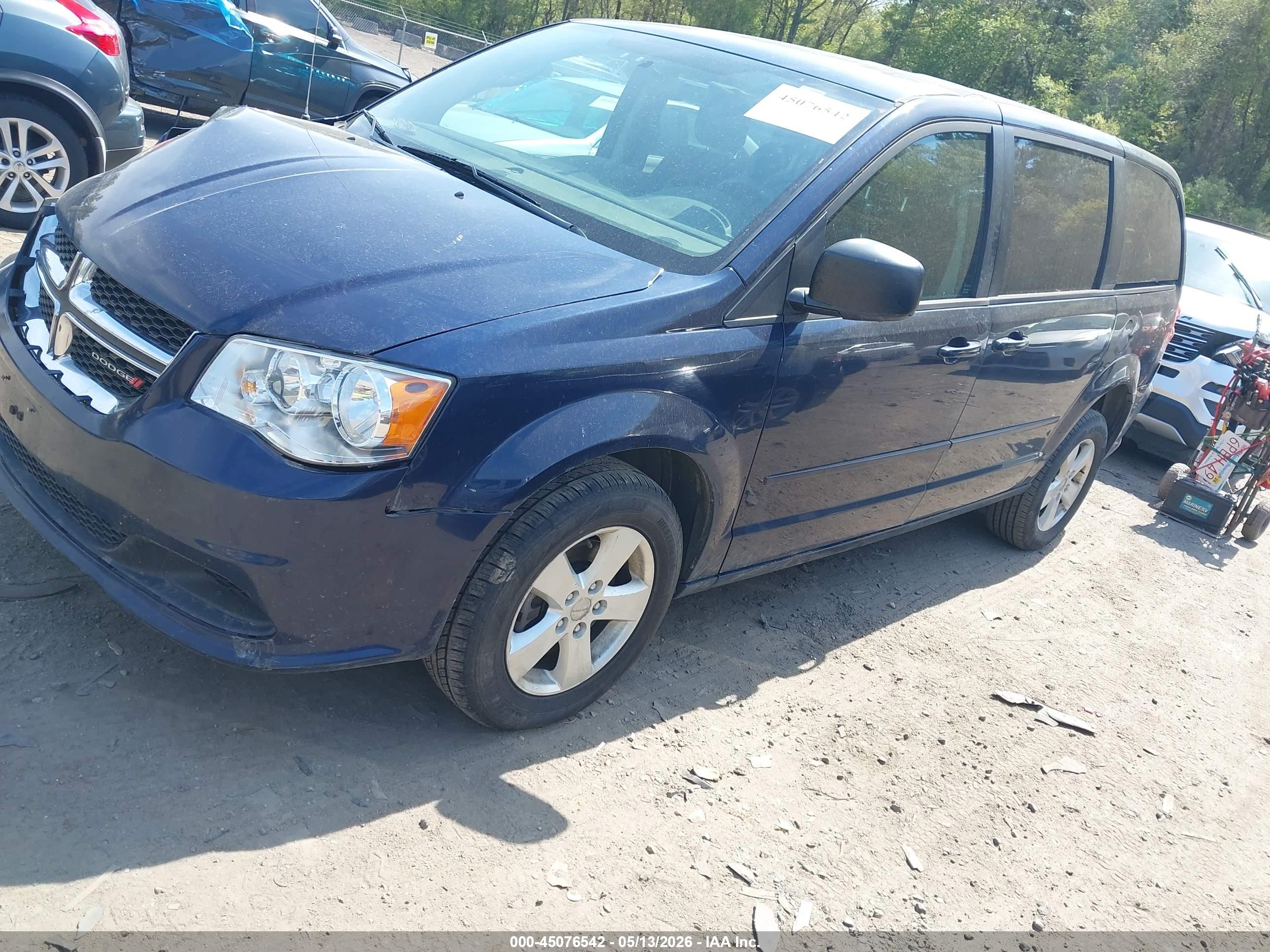 2013 DODGE GRAND CARAVAN SE