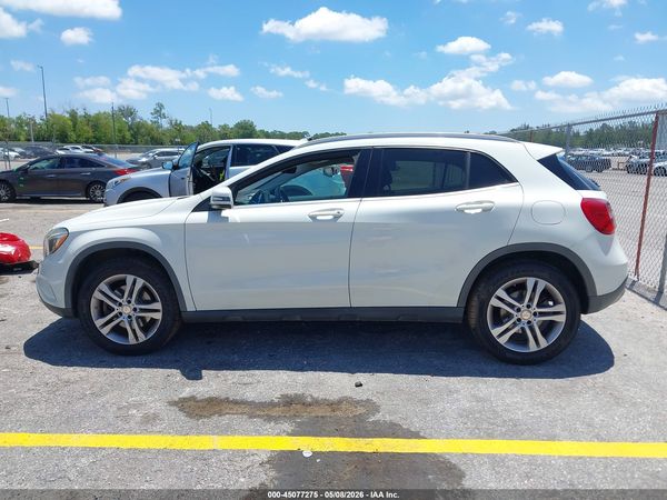 2015 MERCEDES-BENZ GLA 250