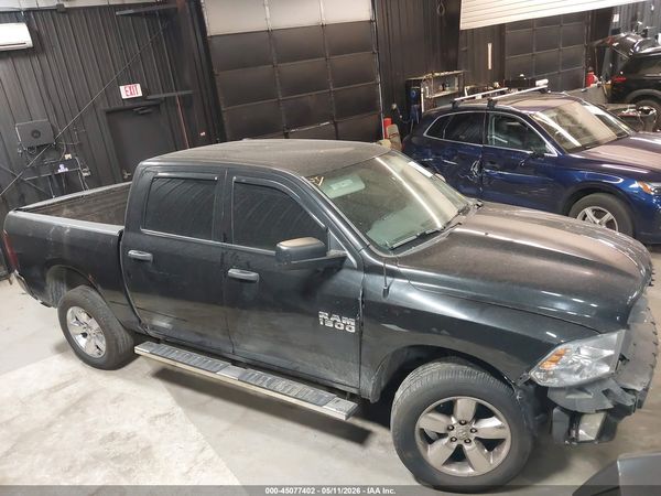 2017 RAM 1500 EXPRESS  4X4 5'7 BOX