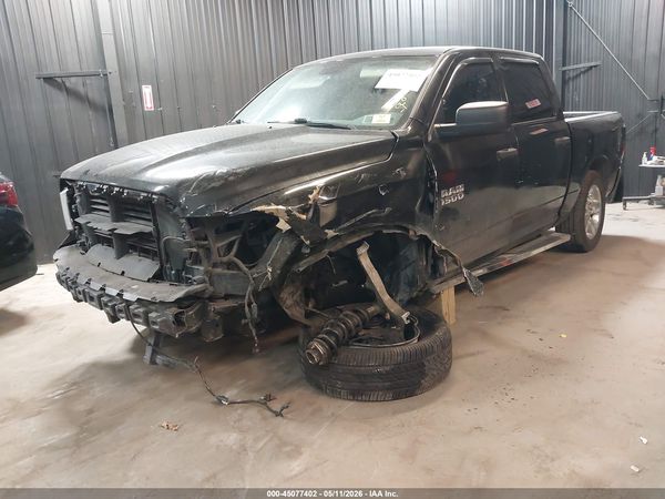 2017 RAM 1500 EXPRESS  4X4 5'7 BOX